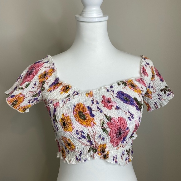 étophe studios Tops - étophe studios cropped rouged asymmetrical floral white top size Medium